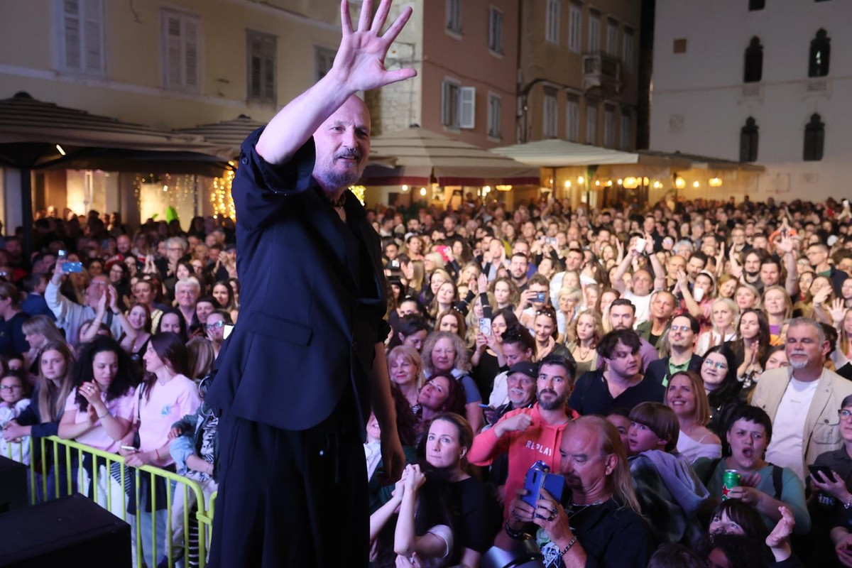 FOTO/VIDEO Urban & 4 održali koncert na splitskoj Pjaci