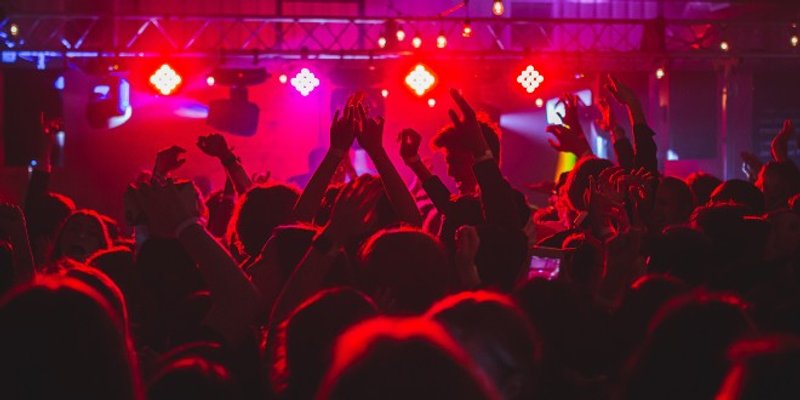 Studentski Halloween party u splitskom gay klubu prekinuo pepper sprej, gosti napustili objekt