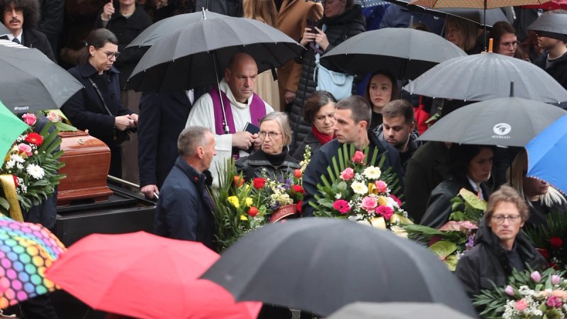 FOTO/VIDEO Na Lovrincu pokopana arhitektica i znanstvenica Katja Marasović