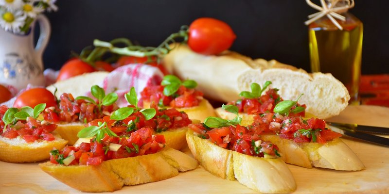 Bruschette – jednostavan recept za savršeni talijanski zalogaj