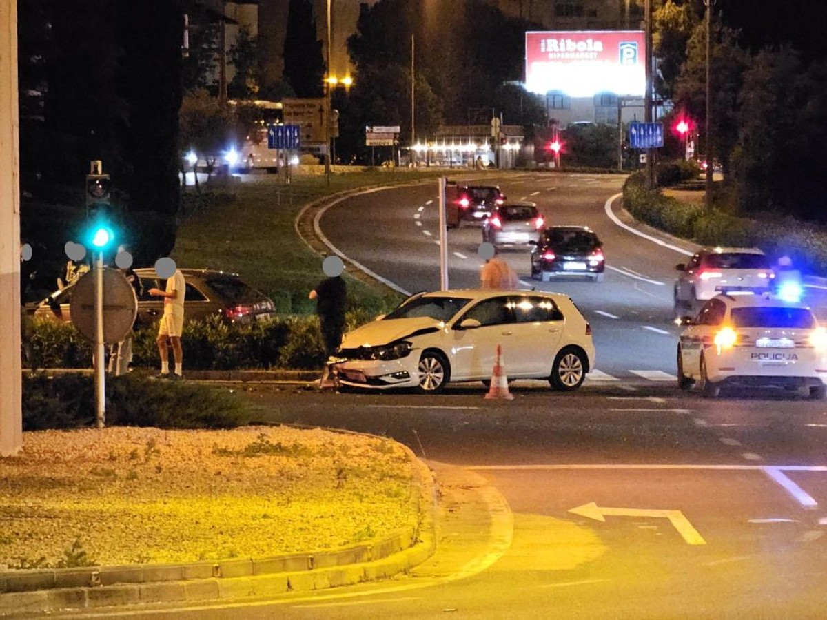 Prometna na Mertojaku | foto: Prometne zgode i nezgode/Facebook