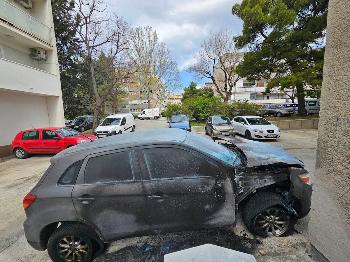 Požar auta na Tablama