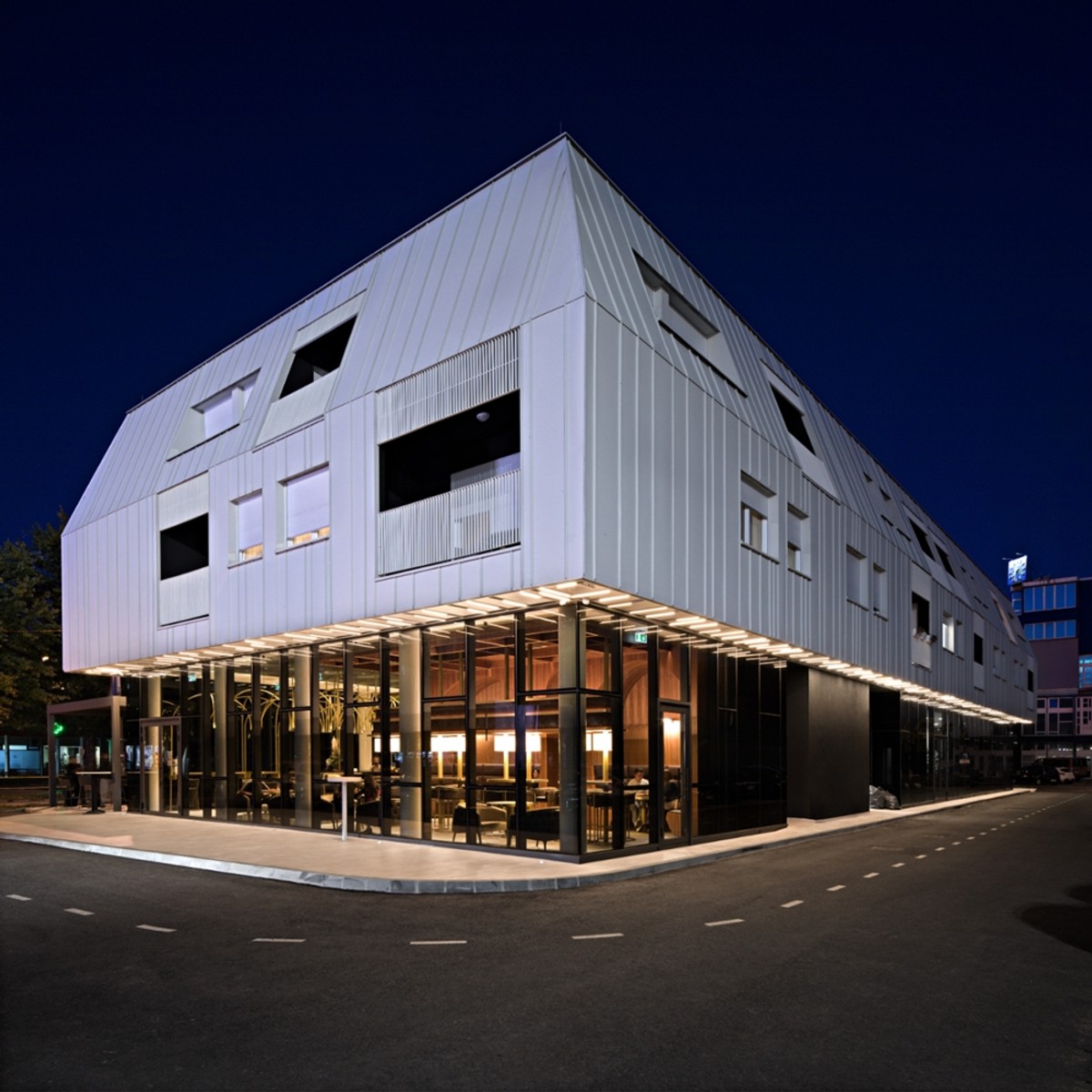 Stambeno-poslovna građevina u Kutini nagrađena međunarodnom Graditeljskom nagradom CEMEX, pogledajte kako izgleda