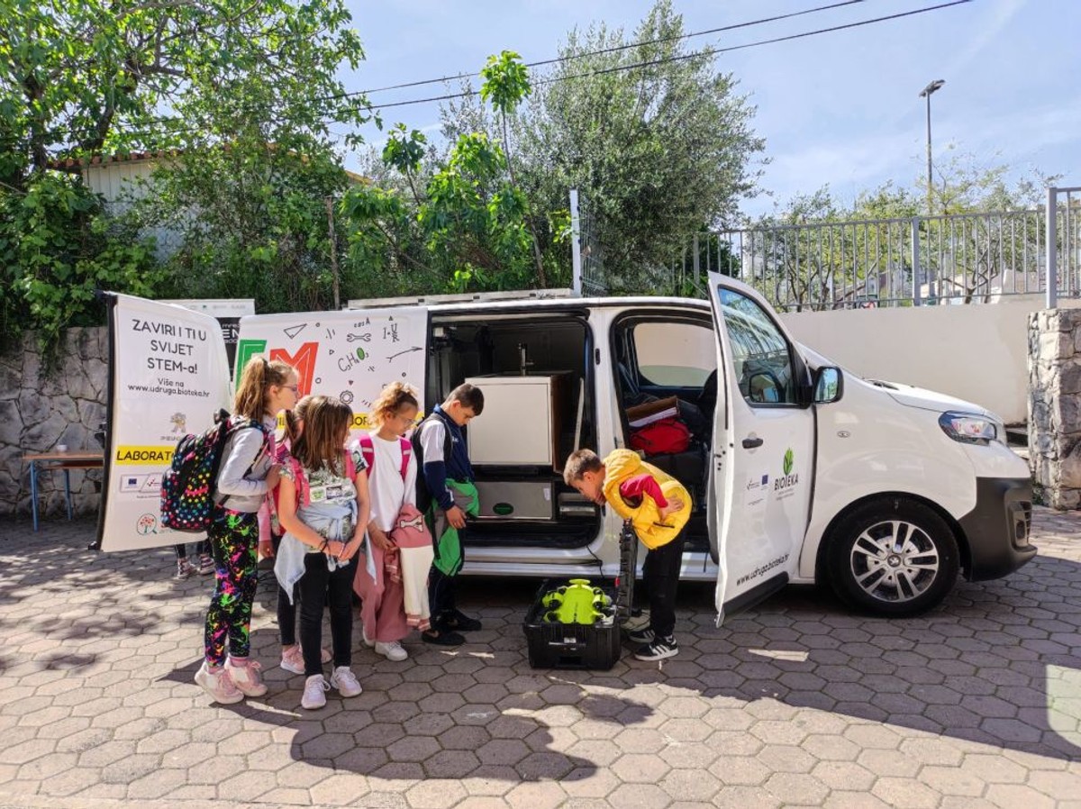 STEM kombi