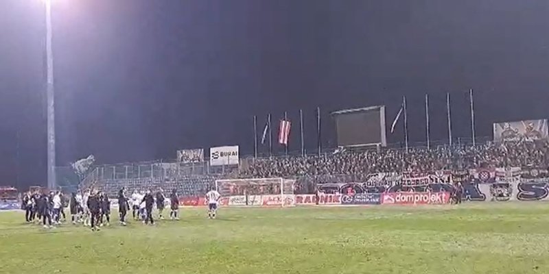 VIDEO: Pogledajte kako su Hajdukovi navijači ispratili igrače nakon poraza