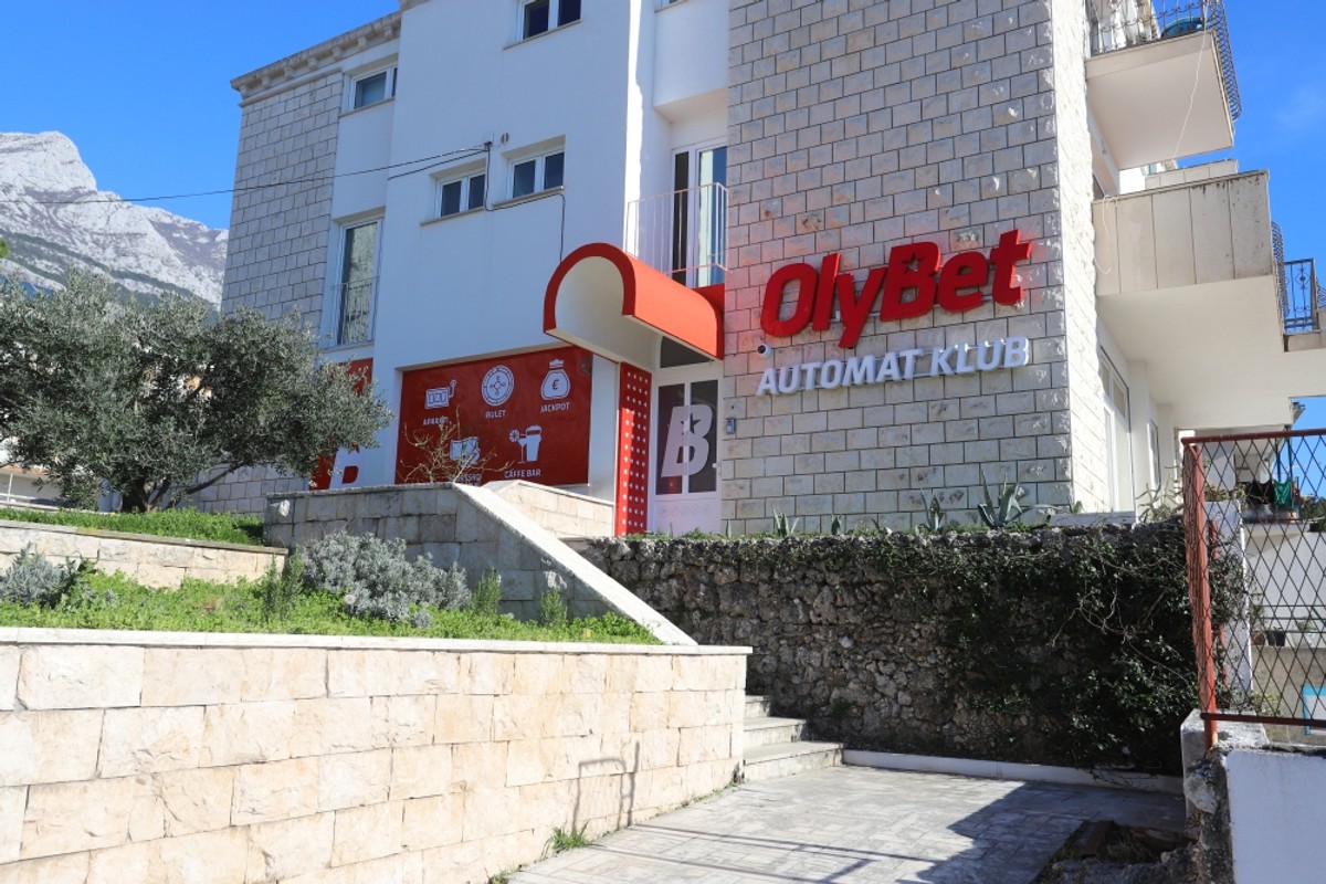 OlyBet automat klub - Makarska (Zagrebačka ulica 65) | Foto: Veljko Martinović
