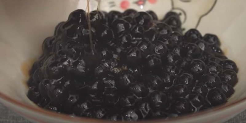 PREVIŠE ADITIVA Povlače se tapioka perle