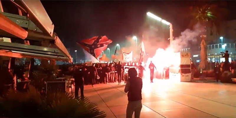 VIDEO: Torcida opet stigla na Rivu i priredila bakljadu