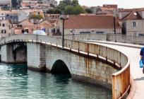PONEDJELJAK Zatvara se stari most Trogir - Čiovo