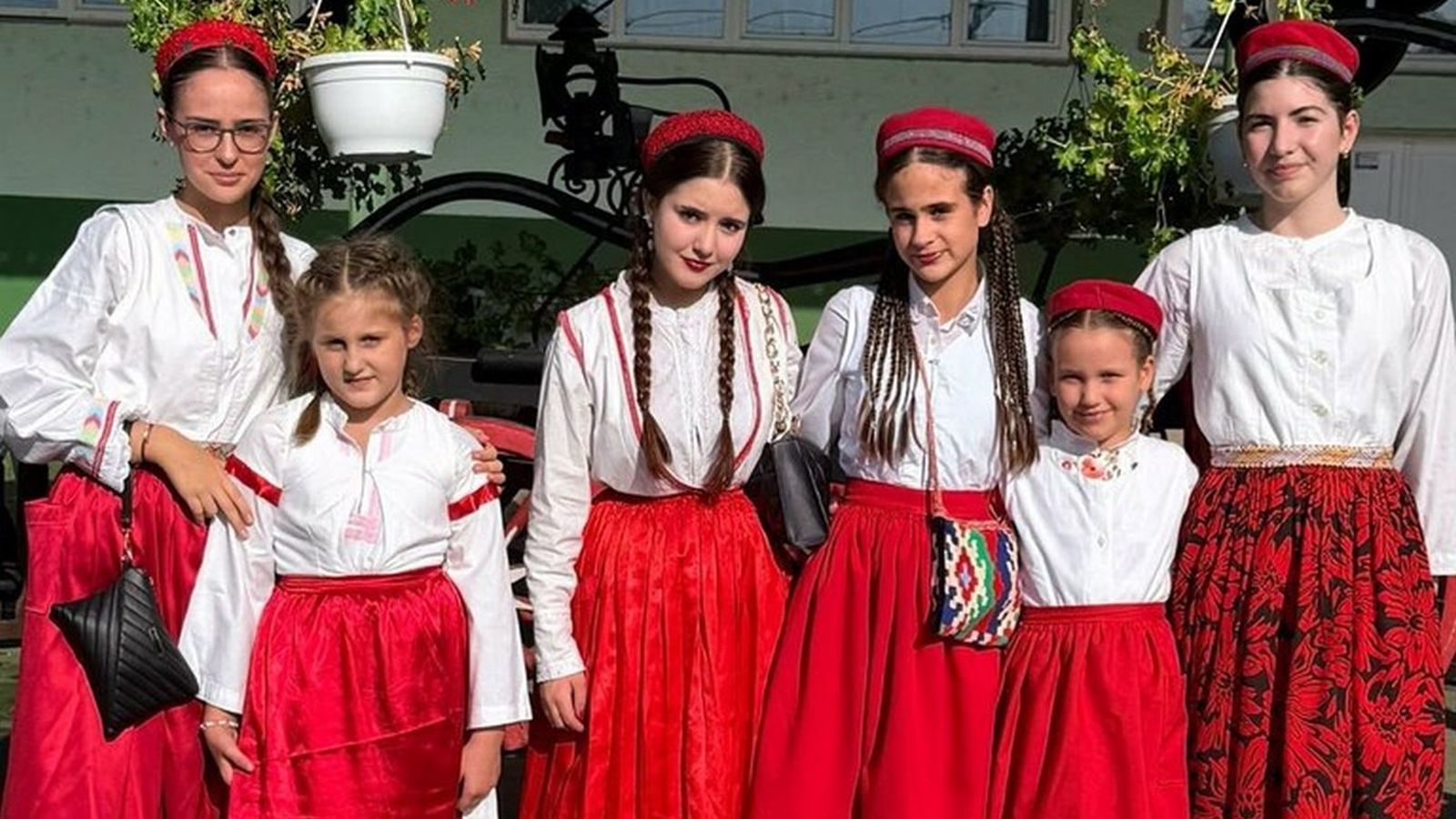 FOTOGALERIJA: KUD Sv. Ante Nadin nastupio na smotri folklora u Koprivničkom Ivancu