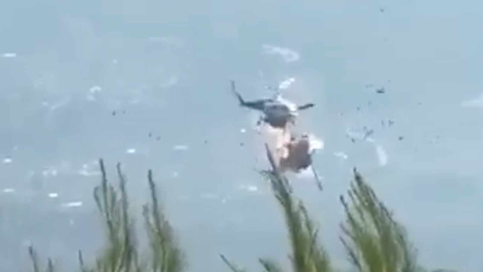 VIDEO Pogledajte trenutak sudara dvaju helikoptera koji su gasili požar u Grčkoj
