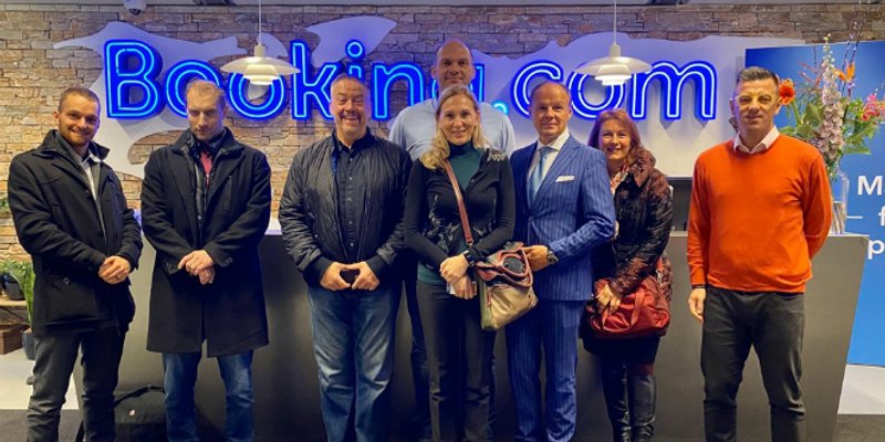 Dalmatinsko turističko izaslanstvo u sjedištu Booking.coma