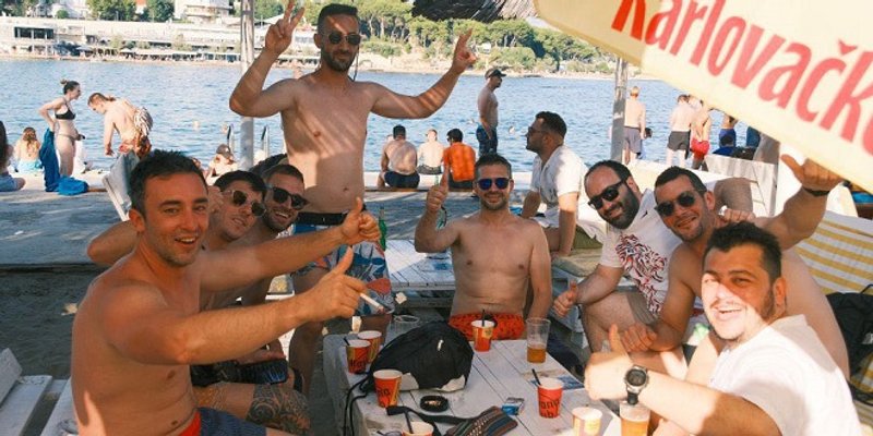 FOTOGALERIJA Splitske Bačvice i danas pune partijanera
