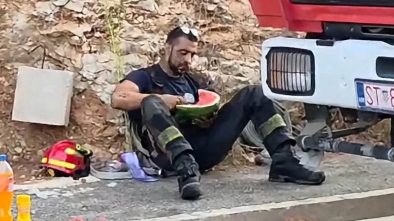 VIDEO 'Nima tice do žlice za lubenice': Vatrogasci pokazali kako se 'borbeni komplet' koristi na terenu