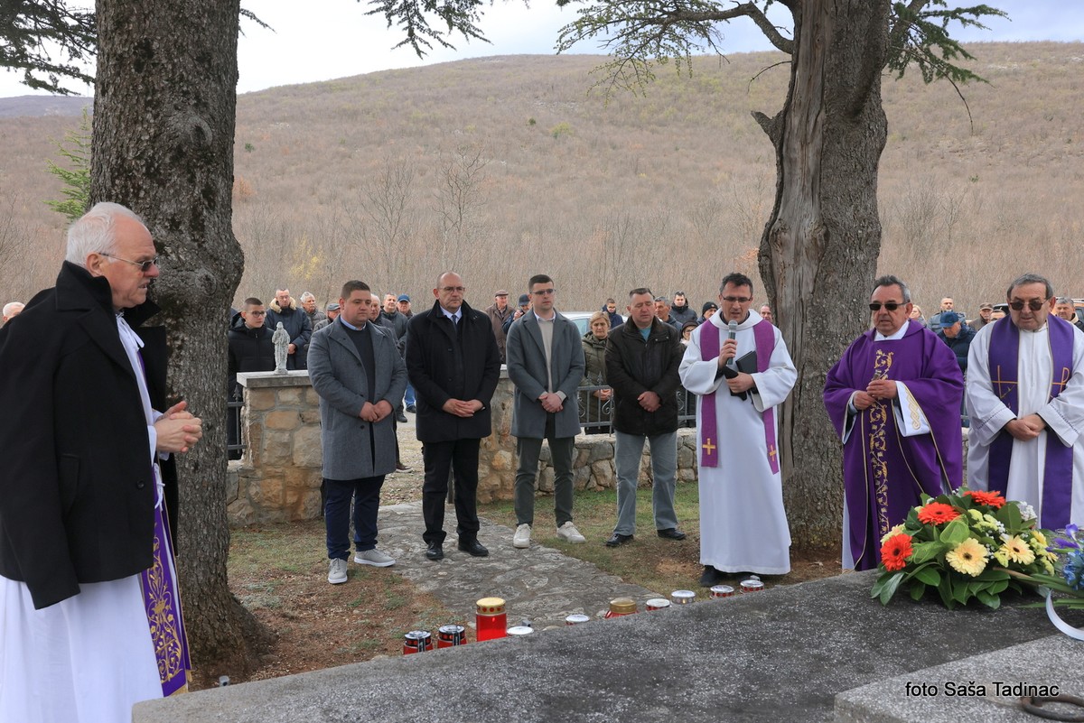 FOTO Počelo obilježavanje 82. obljetnice stradanja nevinih žrtava potkamešničkih sela