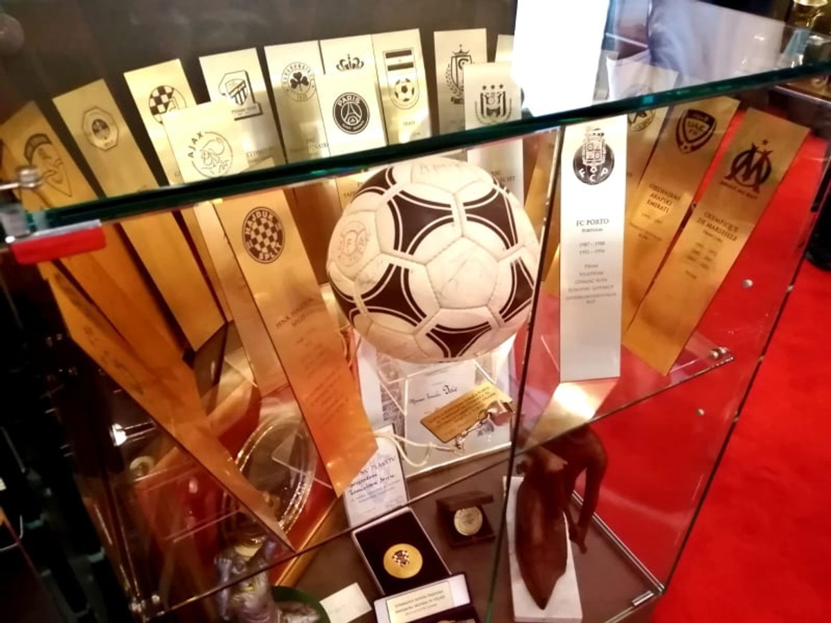 IVIĆ DOBIO VITRINU NA POLJUDU Emotivno je bilo u Trofejnoj sali