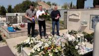 Delegacija HNS-a u društvu Svetka Ćustića položila cvijeće na grob Hrvoja Ćustića