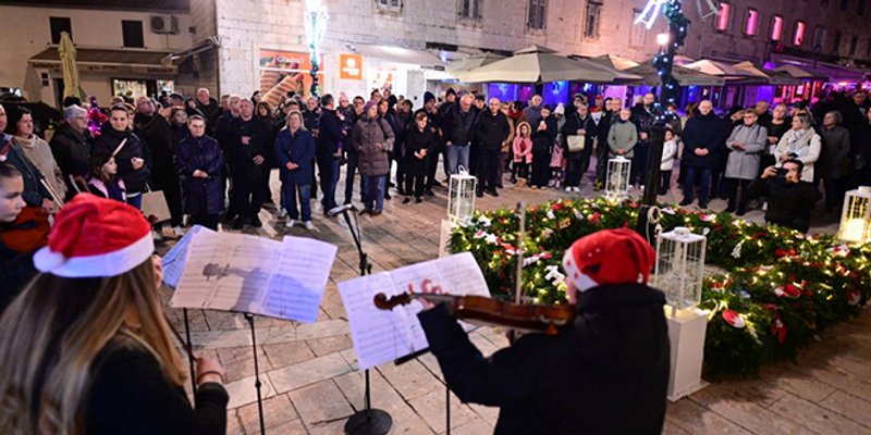 NL dr. Stipislav Jadrijević otkrila troškove ovogodišnjeg Adventa u Sinju i napala Bulja zbog rasipništva