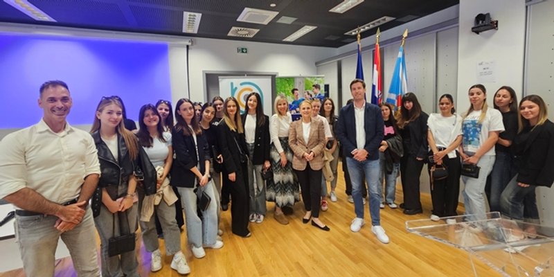 FOTOGALERIJA Održana debata o prvim mjesecima rada nove Europske komisije