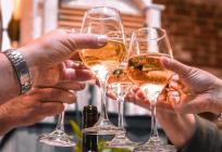 ZAVRŠAVA ZABRANA Alkoholna pića moći će se kupovati u trgovinama i nakon 21 sat!