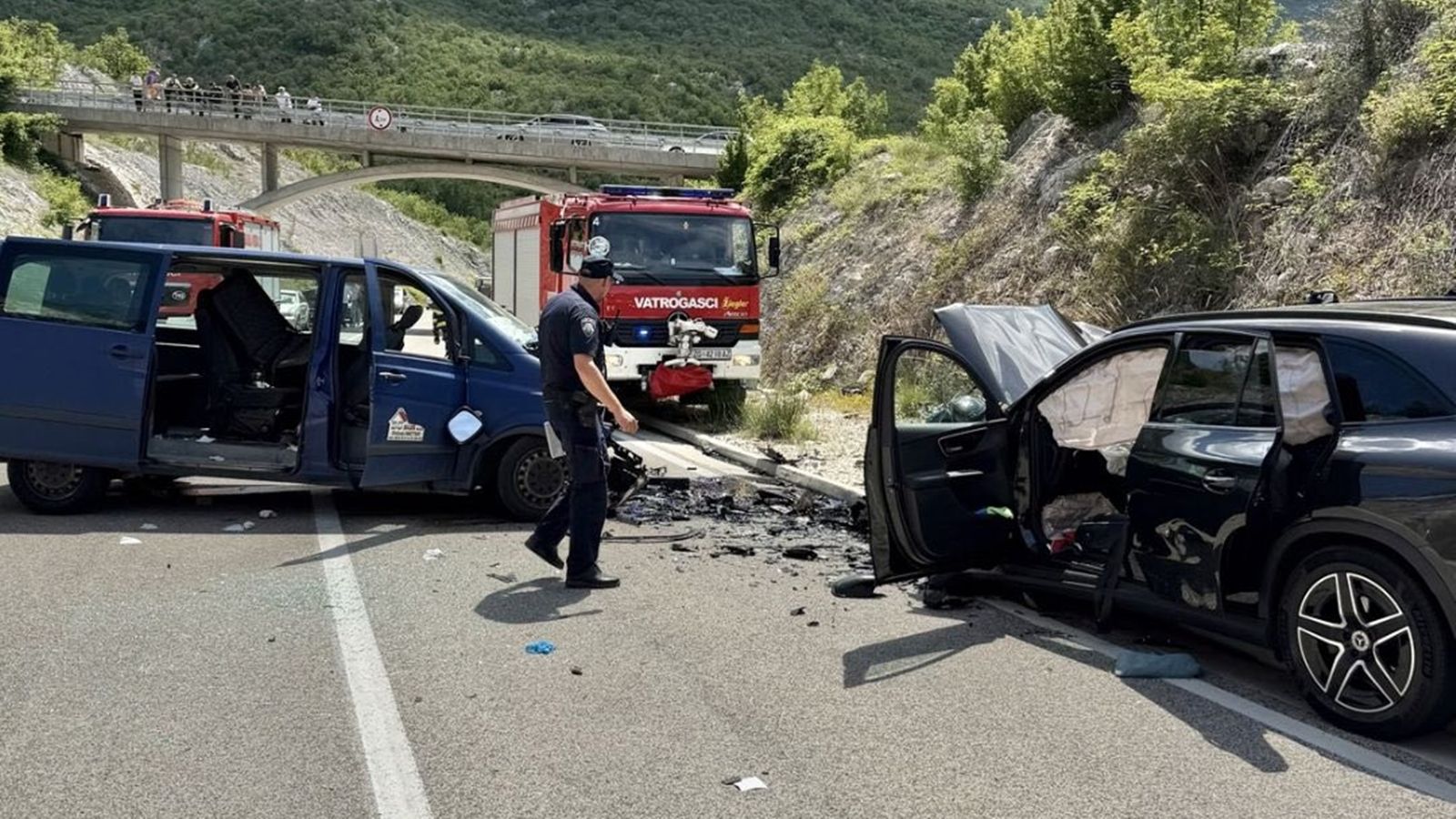 FOTO Vatrogasci Baške Vode intervenirali na teškoj prometnoj nesreći kod tunela Sv. Ilija