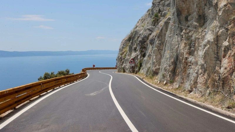 Otvorena državna cesta na koju su se lani odronile kamene gromade: 'Trajno rješenje je izmještanje trase, idejno rješenje je gotovo'