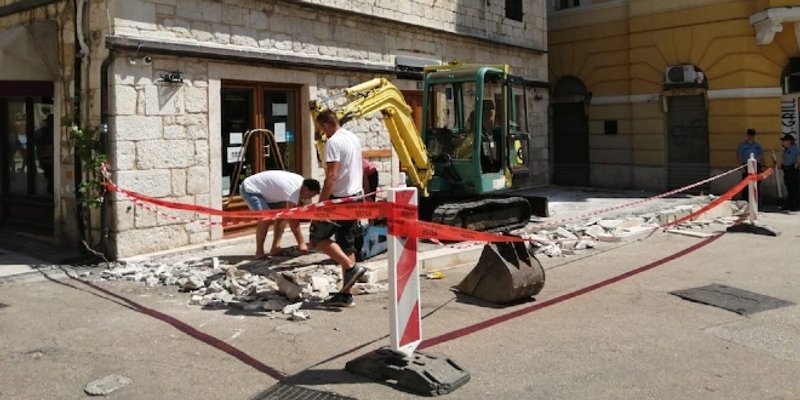 ČISTINA Nakon štekata, uklanja se i podest ispred Galije