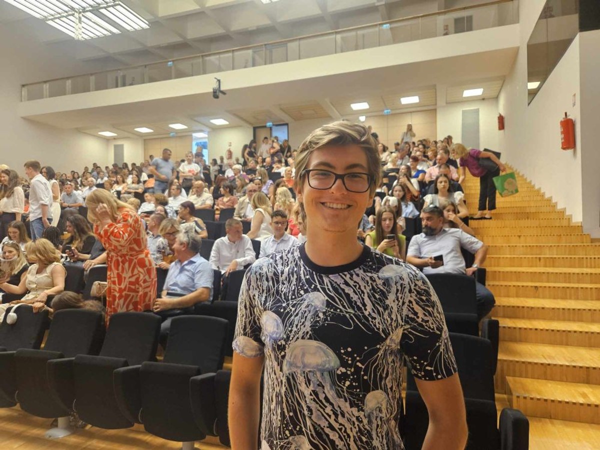 78 TALENTIRANIH Dodijeljene nagrade učenicima i mentorima koji su u prošloj školskoj godini ostvarili uspjeh na natjecanjima