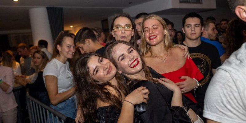 FOTO/VIDEO Humanitarna brucošijada u Studentskom centru Split