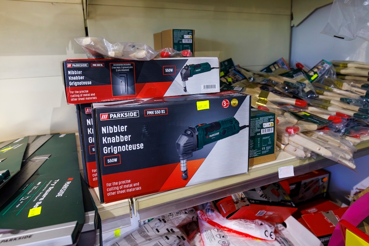 Kreće totalno ludilo u Kaštelima, poznati outlet šokirao niskim cijenama: Od danas imaju kućanske aparate, alat, bazene, jacuzzije...