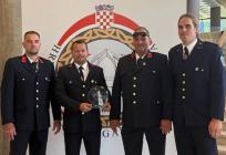VIDEO Heroji iz Komiže dobili nacionalno priznanje: Po orkanskom nevremenu spasili 16 ljudi, pogledajte kako je izgledala akcija