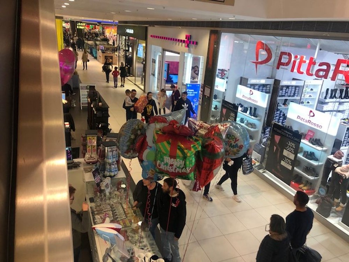 BLACK FRIDAY U SPLITU U večernjim satima bez većih gužvi u centrima, popusti traju i idućih dana