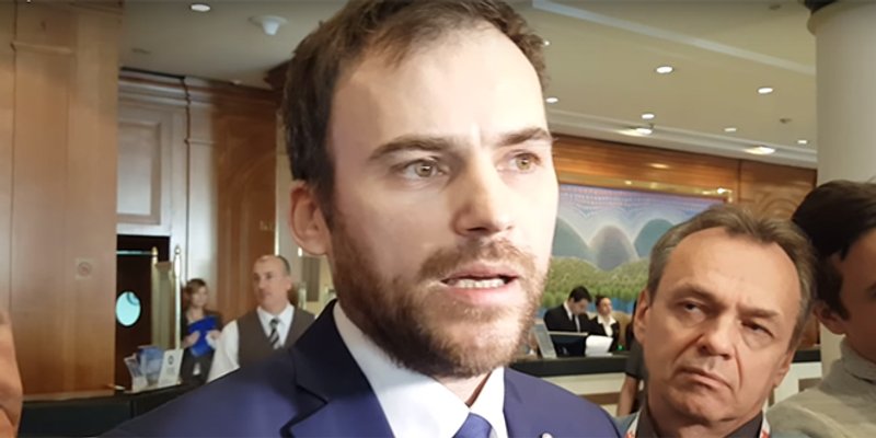 ISKLJUČIVANJE MIKROFONA NIJE NAJGORE ŠTO SE DESILO: Skupštinari su Marasoviću dobacivali: 'Smeće, stoko, nakazo!'