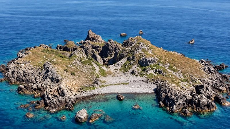 VIDEO Znate li koji je ovo otok? Erupcijski dragulj u srcu Jadrana