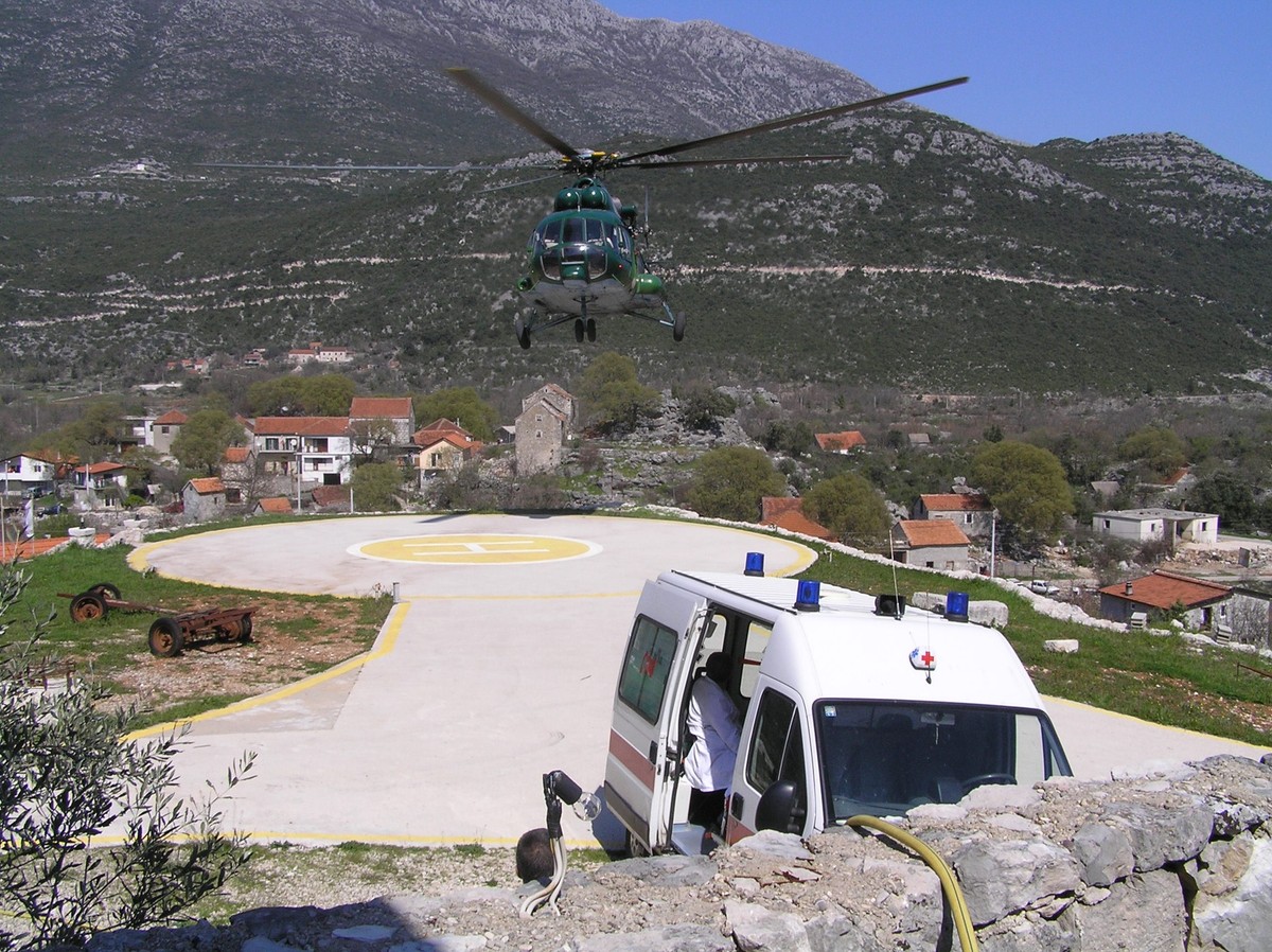 Stipe Božić podsjetio na 20. godišnjicu otvaranja helidroma u Kokorićima