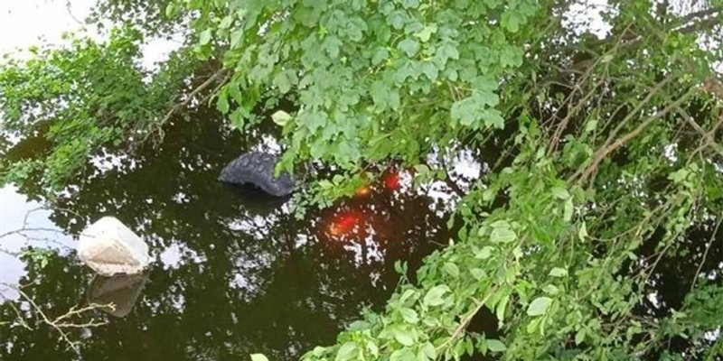 VINKOVCI Četverociklom sletjeli u Bosut, dvije osobe teško ozlijeđene