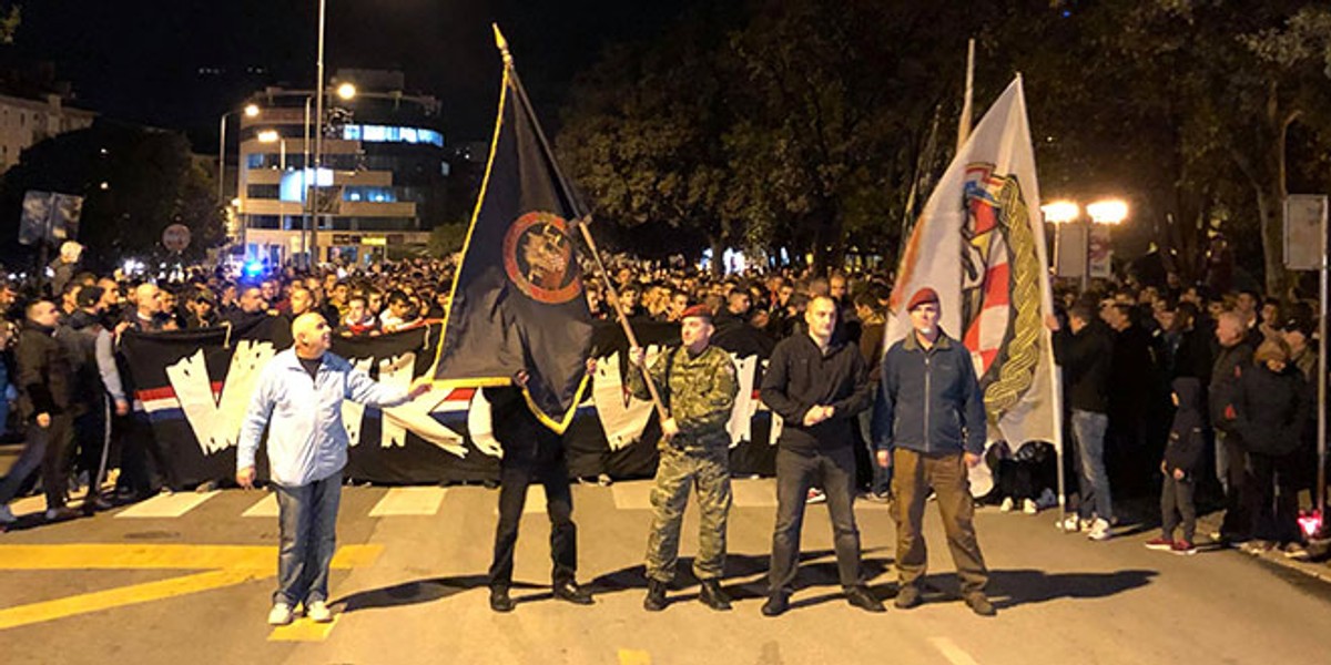 VIDEO: Mimohod završen bakljadom i pjesmom u čast gradu heroju Vukovaru!