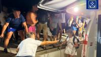 FOTO/VIDEO Ljudi se s djecom u panici penjali na brodove, iz pogibeljne situacije pred vatrenom stihijom spašeno njih 194