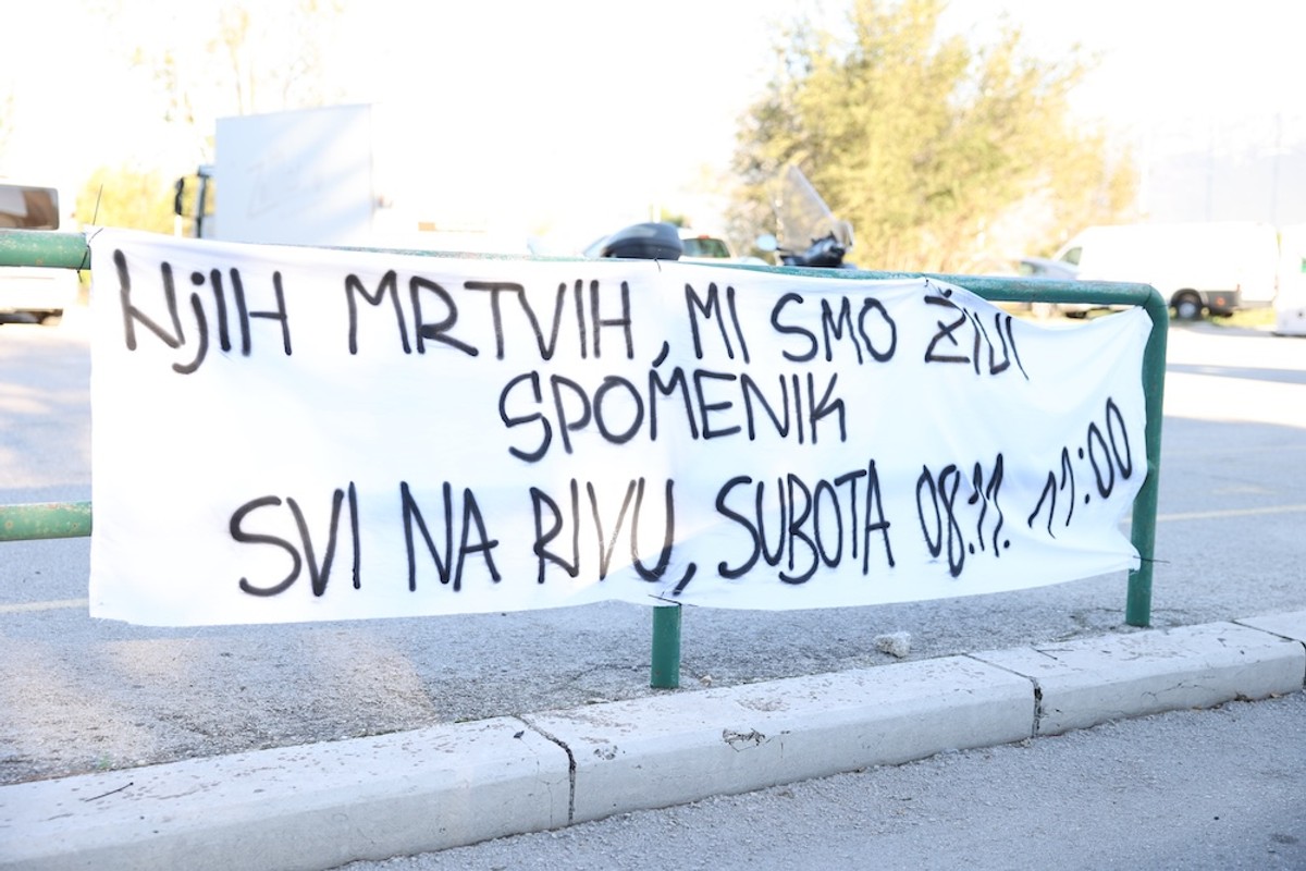 Transparentom na Poljudu Torcida poziva na prosvjed