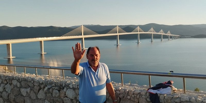 DIVE MU SE I NAKON GODINU DANA OD OTVARANJA Stipe Legenda na Pelješkom mostu