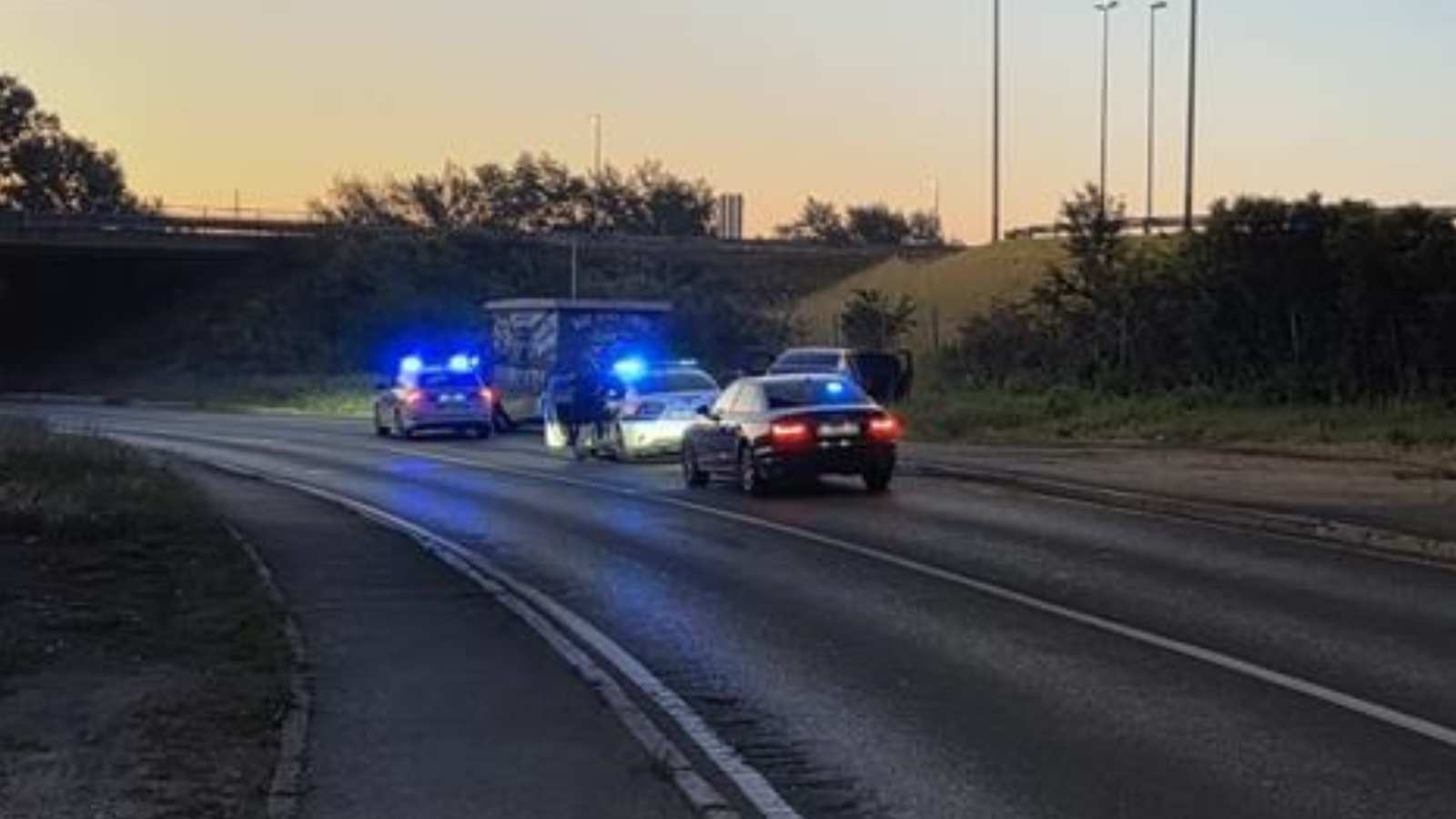 Filmska potjera u Zagrebu: BMW-om bježao policiji pa se namjerno zabio u policijsko vozilo