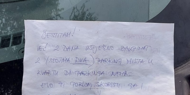 VRHUNSKA PORUKA ISPOD BRISAČA Evo ti poklon, iskoristi ga i ne razmnožavaj se!