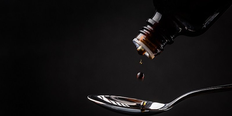 Domaći sirup koji brzo pomaže kod grlobolje