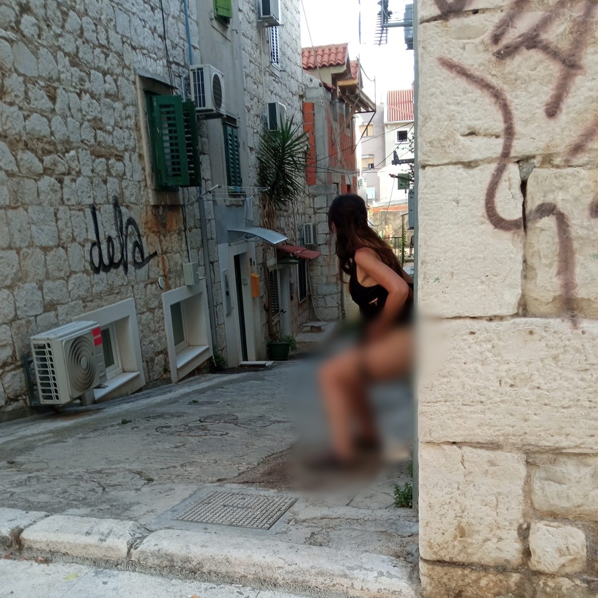 Novi prizor koji je šokirao Splićane: Usred bijela dana olakšala se na ulici u Radunici