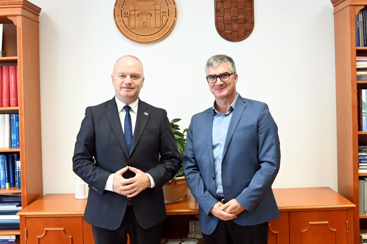 Ministar Šipić u potrazi za novim rješenjima za demografske probleme, uključuje Sveučilište u Zadru