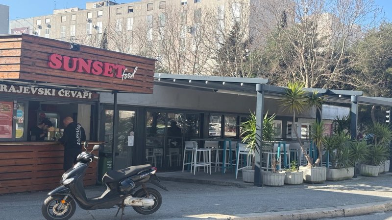 Sunset Food danas u znaku žena: Ruža kao poruka poštovanja