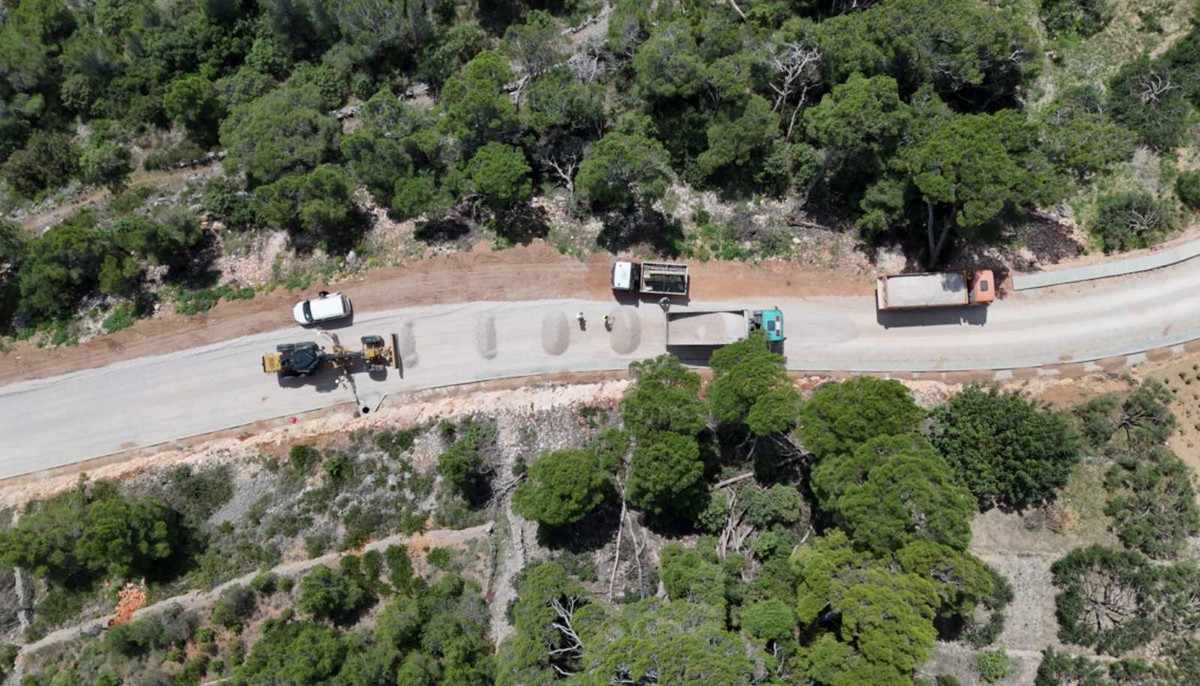 Zatvara se cesta Dubovica - Sveta Nedjelja na Hvaru