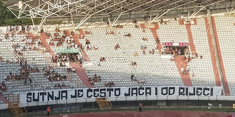 Na Sjeveru izvješen transparent uz poruku