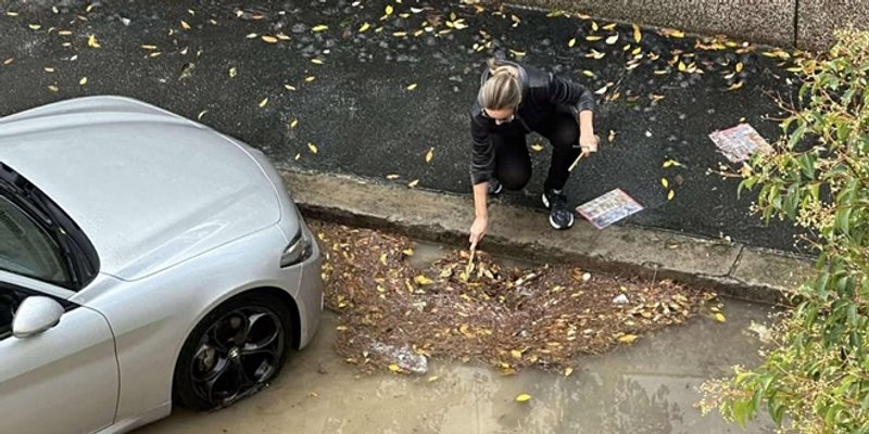 VIDEO Pogledajte kako je žena otčepila šahtu u Lovretskoj