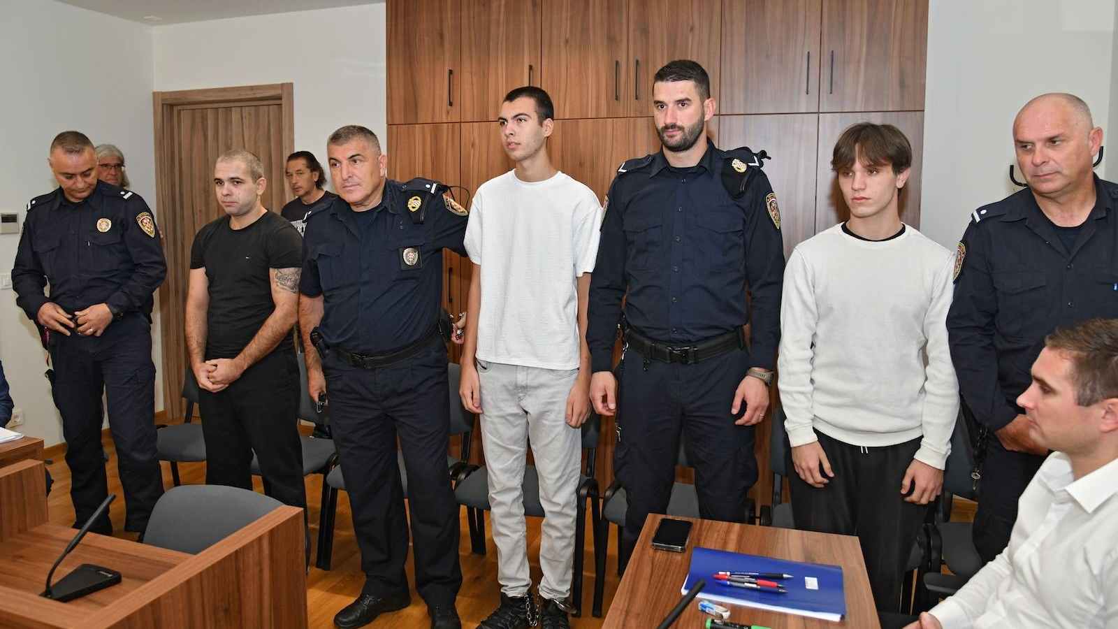 NOVOSAĐANI ZAKLJUČILI LJETOVANJE NA BILICAMA Bili smo na suđenju kradljivcima bicikle Marka Livaje, evo što se dogodilo